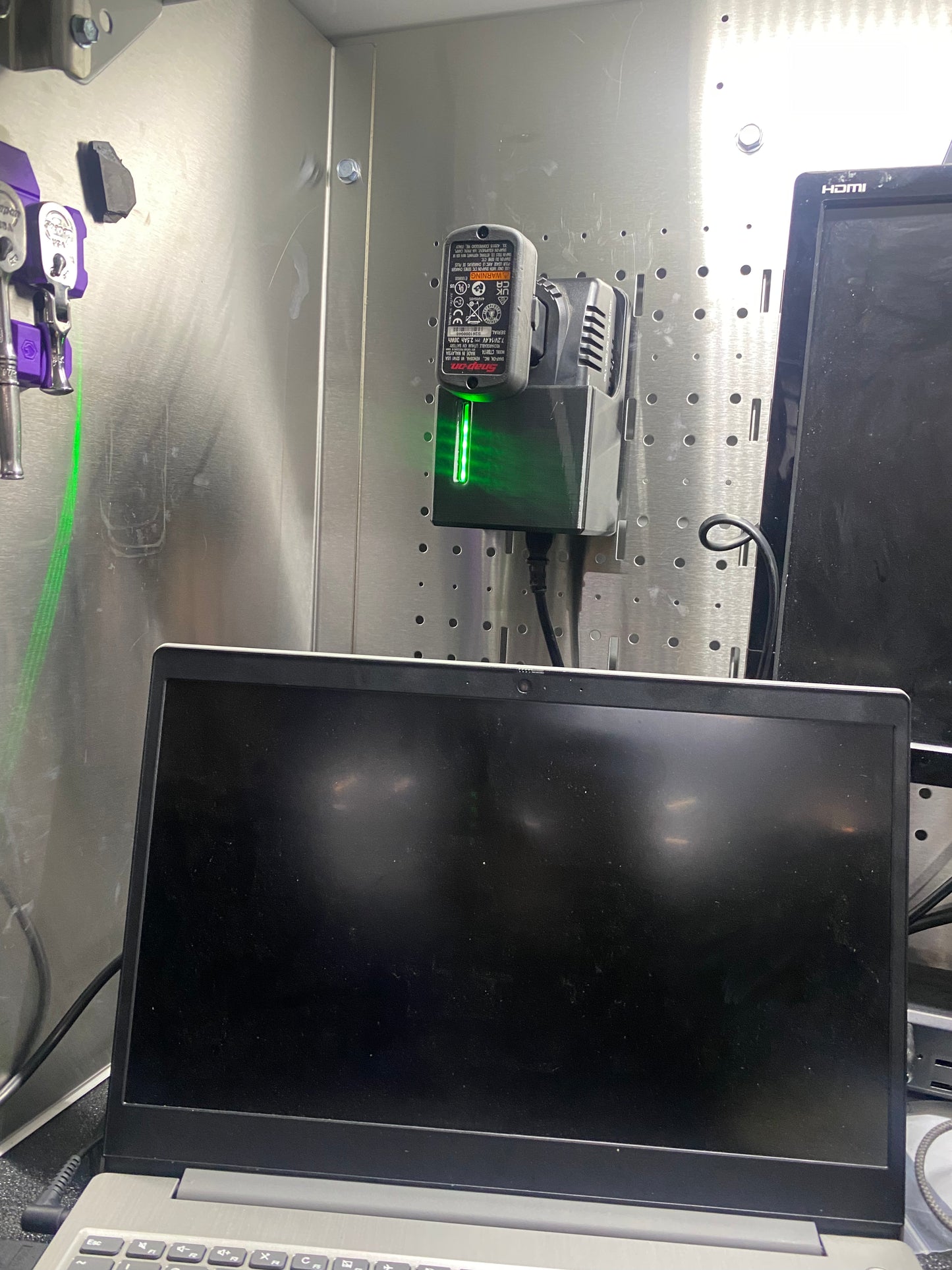 Snap-On 14.4v Battery Charger Holder