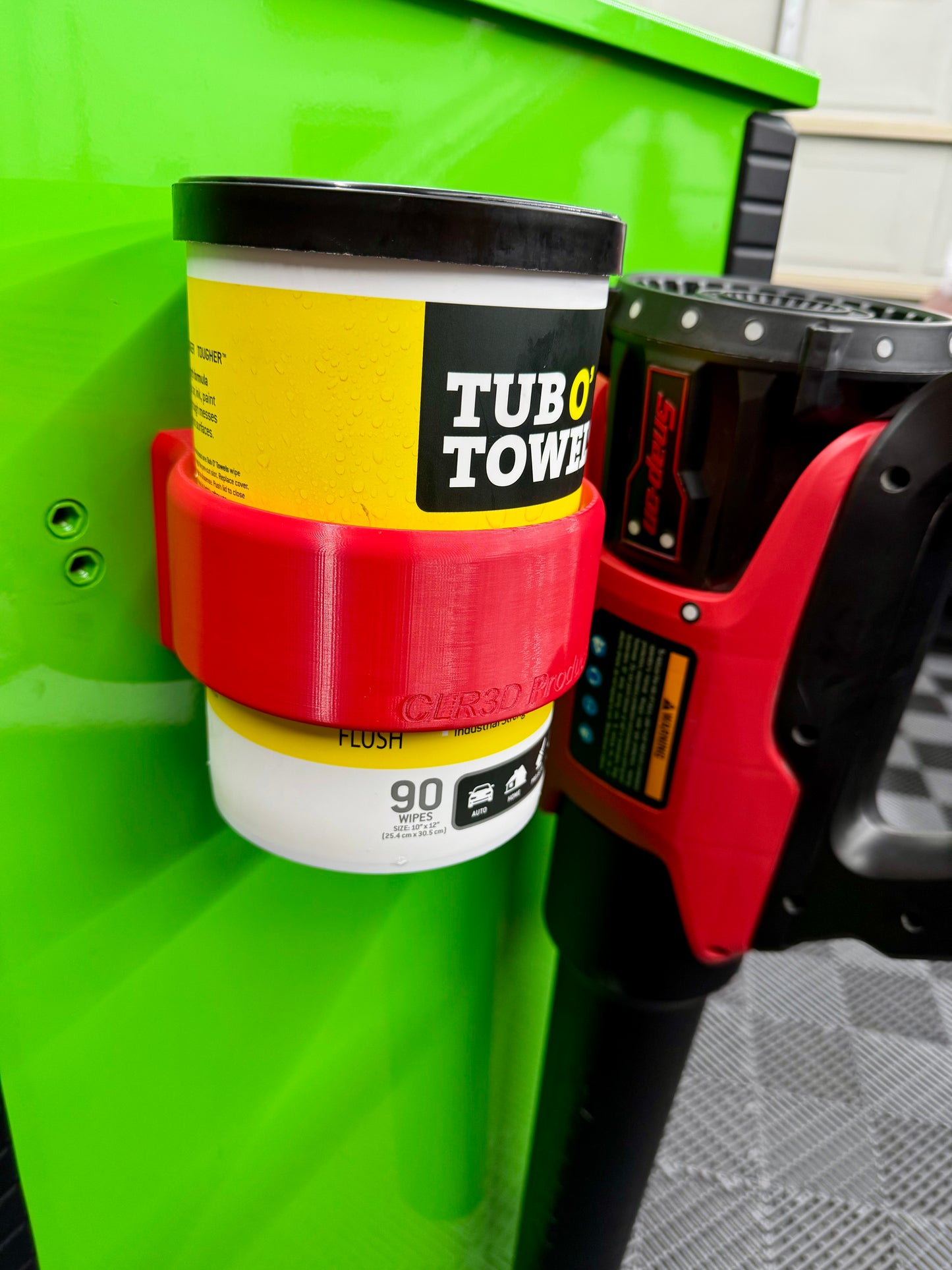 Tub O' Towels Magnetic Mount