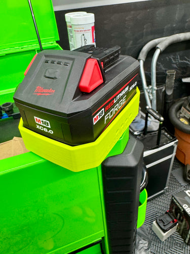 M18 Milwaukee Forge 6.0 Magnetic Battery Cover