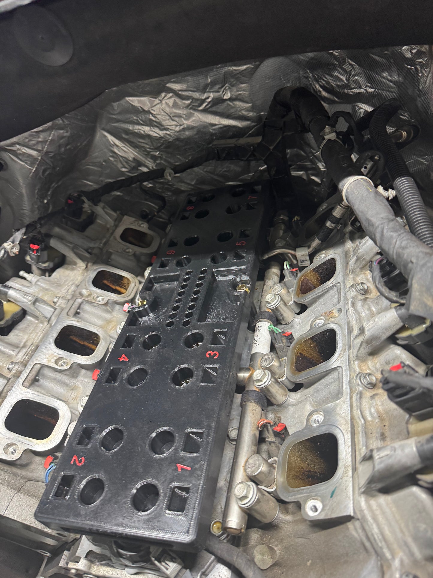 LT Valley Valvetrain Tray