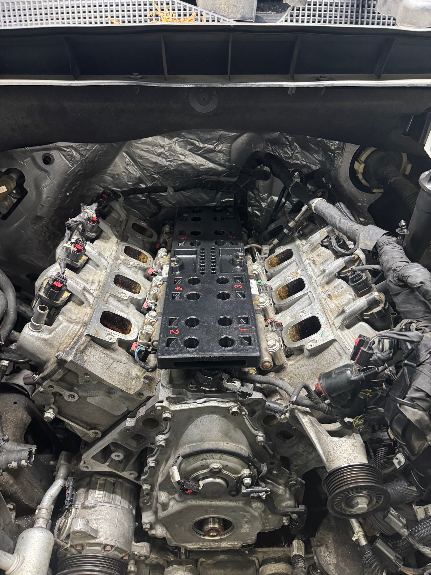 LT Valley Valvetrain Tray