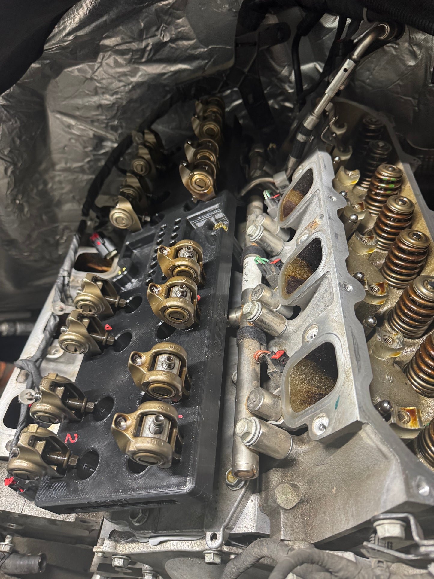 LT Valley Valvetrain Tray