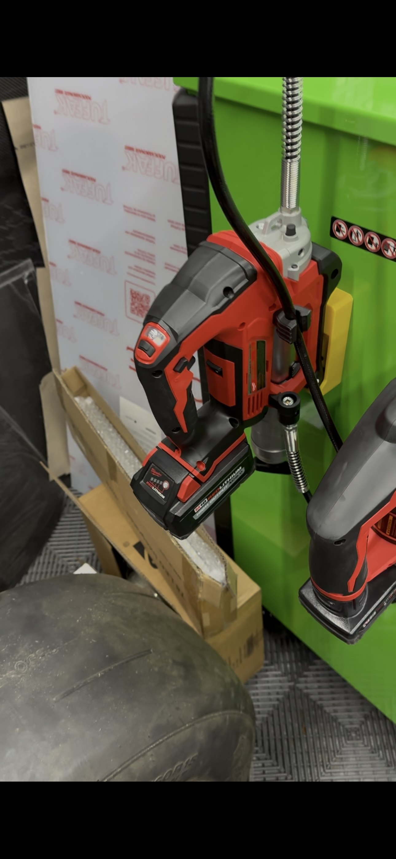 M12/M18 Magnetic Grease Gun Holder