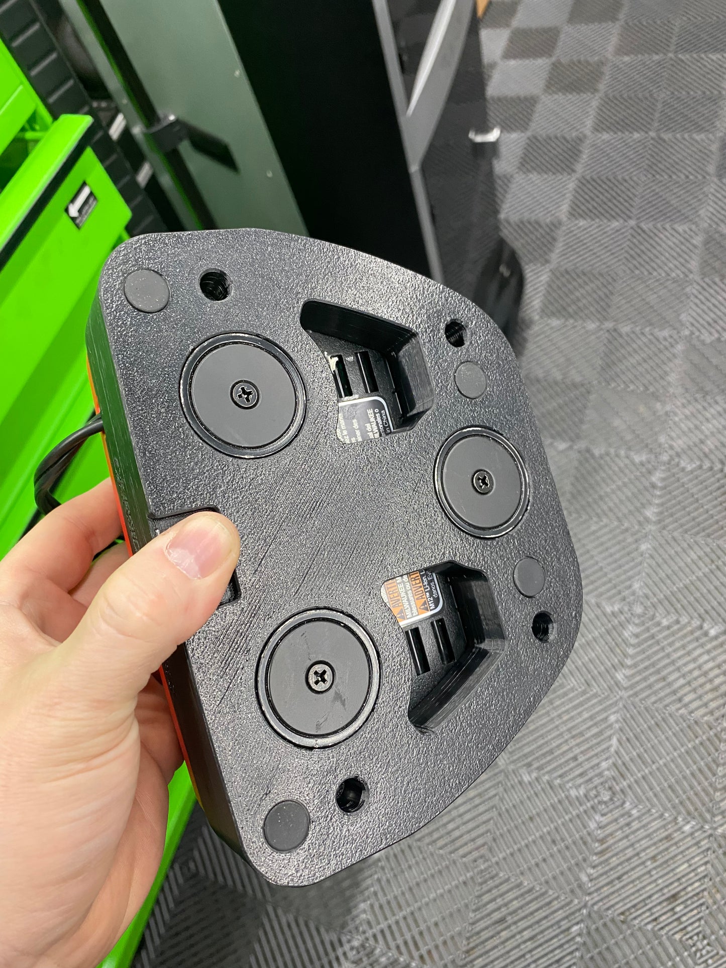 M12 Charger 48-59-2401