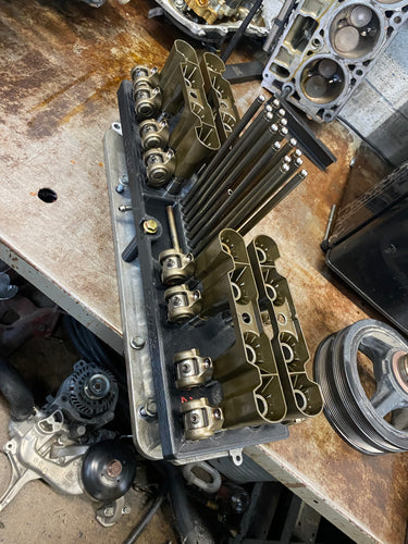 LT Valley Valvetrain Tray