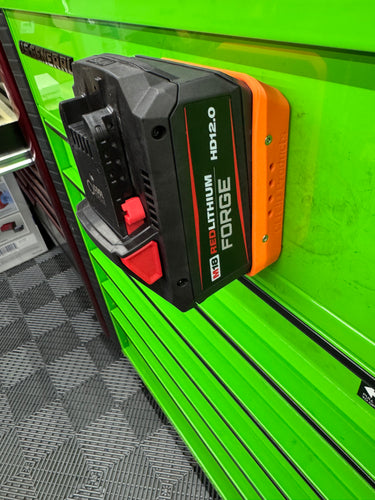 M18 Milwaukee 12.0 FORGE Magnetic Battery Cover