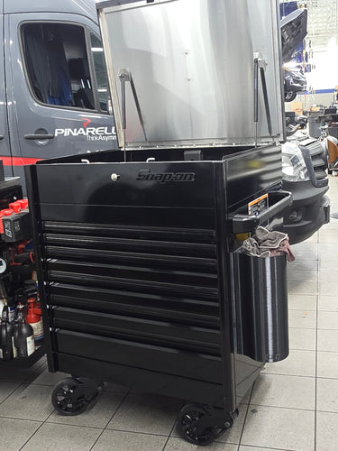 Magnetic Shop Rag Holder