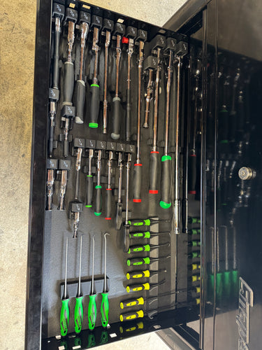 Magnetic Vertical Ratchet Holder