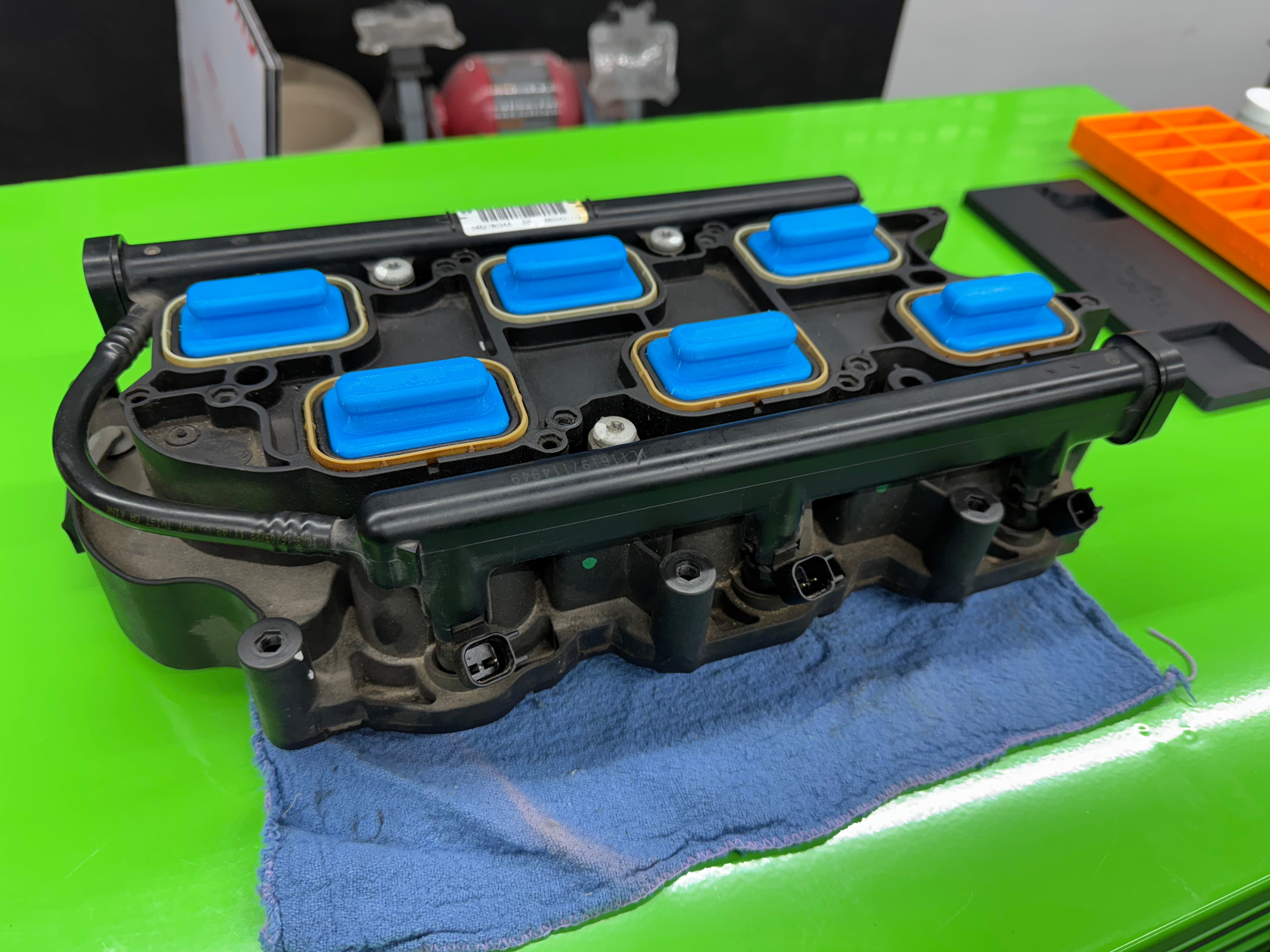 3.6L Pentastar 1st Gen. Intake Port (6) Covers – CLR3D Products