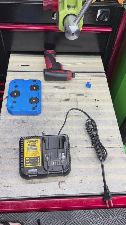 Dewalt DCB115/Mac 12V/20V Magnetic Charger Mount