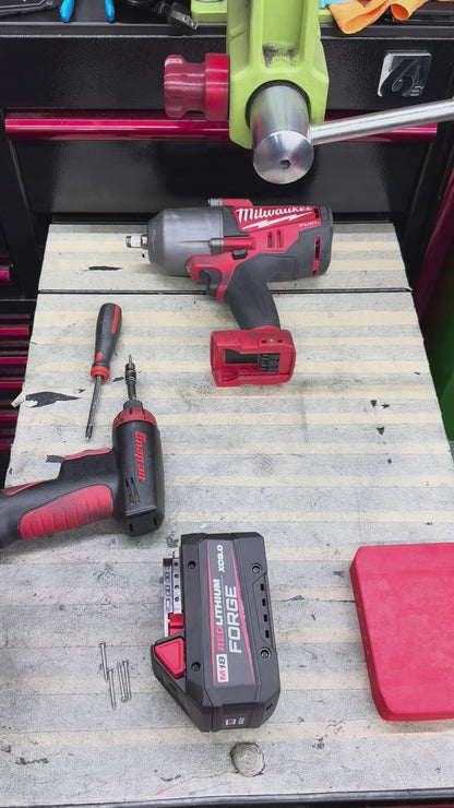 M18 FORGE 8.0 Magnetic Battery Cover